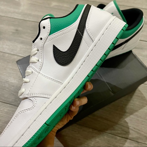 Air Jordan 1 Low Men’s Stadium Green - Picture 4 of 8